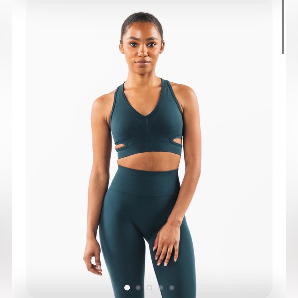 Alphalete Bra & Leggings Set